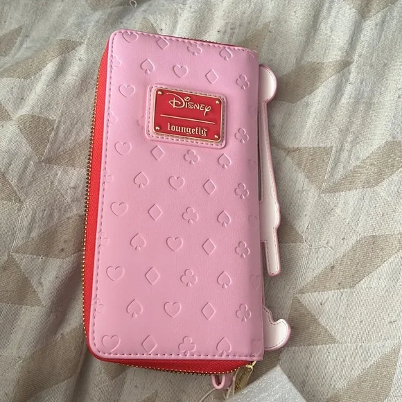 Disney’s Alice in wonderland wallet. Loungefly - Picture 4 of 5